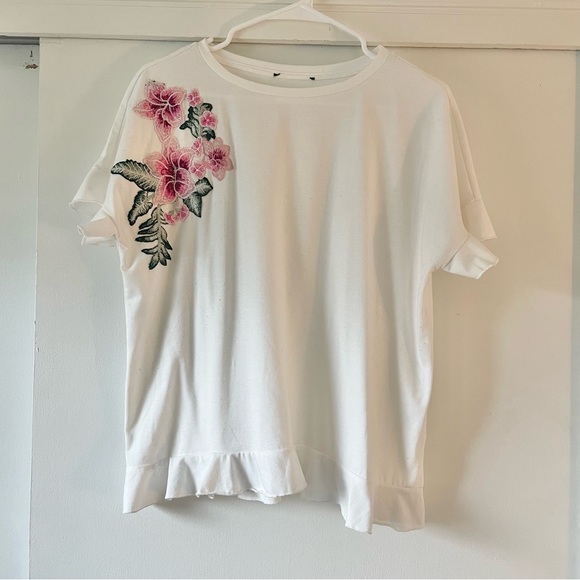 Floral Embroidered Ruffle Blouse - Picture 1 of 4